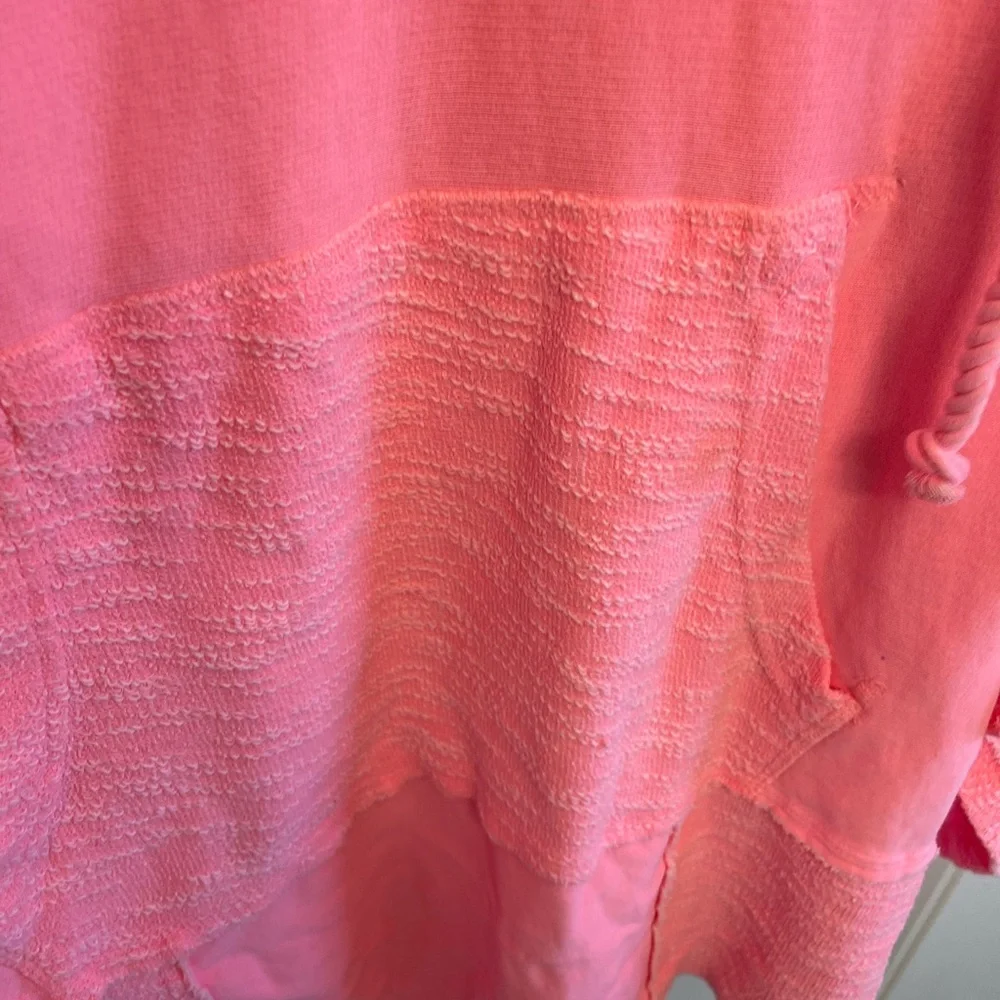 FREE PEOPLE WE THE FREE VIBRANT PINK OVERSIZED HOODIE! L - Picture 3 of 5